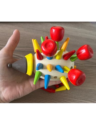 Таралеж с ябълки -Играчка за сортиране