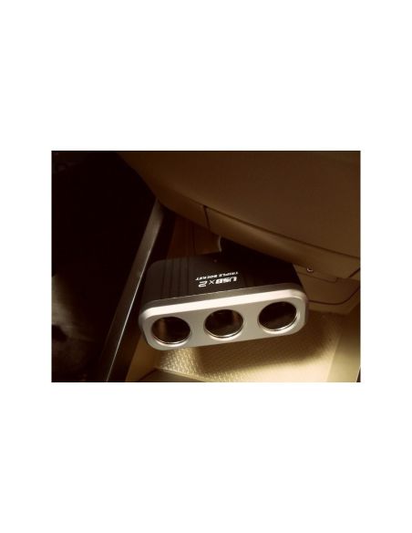 Разклонител за запалка на автомобил с 3 гнезда и USB изходи, 5V