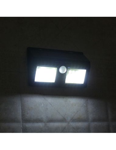 Водоустойчива Соларна Лампа за стена мултифункционална COB светлина