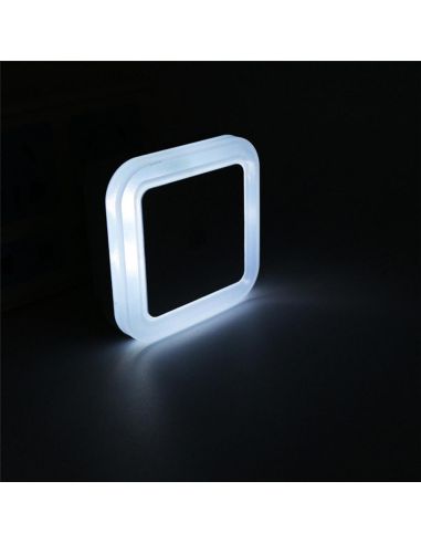 LED  лампа за контакт със сензор за включване и изключване
