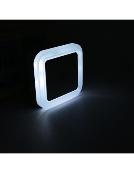 LED  лампа за контакт със сензор за включване и изключване